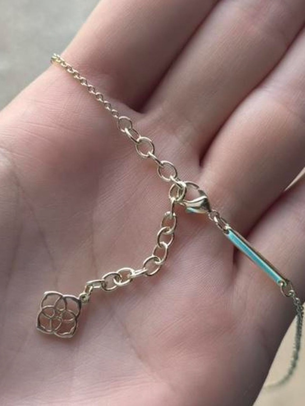 Kendra Scott Ever Pendant Gold Chain Necklace with Light Green Gemstone - Picture 3 of 3